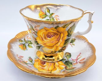 Tazza da tè con piattino in oro pesante Royal Albert con rosa cavolo gialla, prodotta in Inghilterra