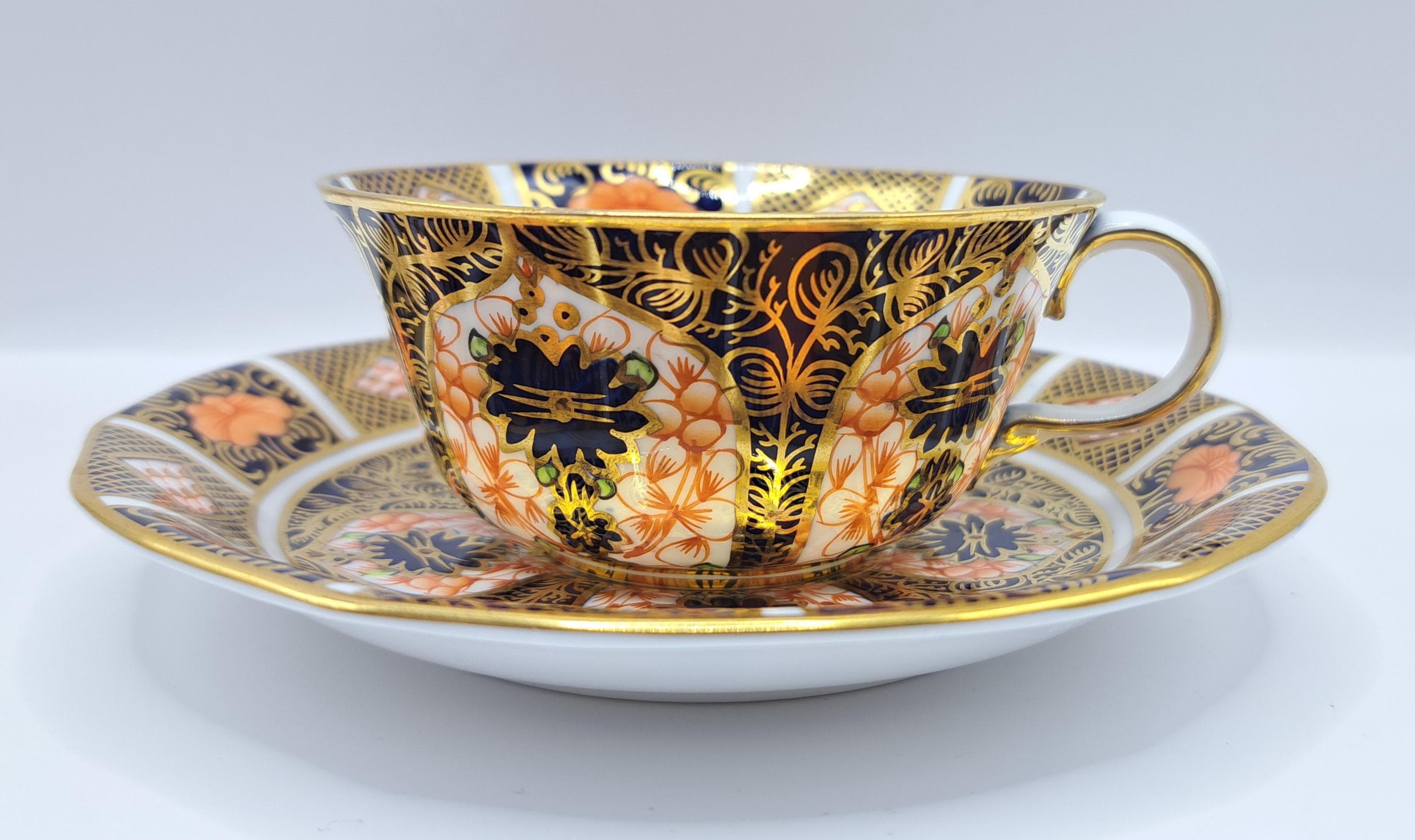 花瓶  Crown Derby Royal Crown Derby 4 Pieces , 2 Bud Vase, 1 Loving Cup and 1