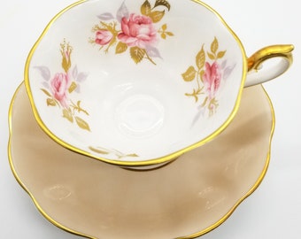 Royal Albert Widemouth beige/peach with pink roses and gold leaf