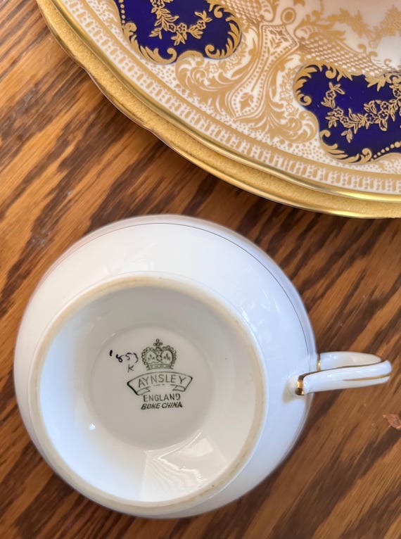Vintage Aynsley JA Bailey Signed Dinner Plate or Teacup: Red, Blue