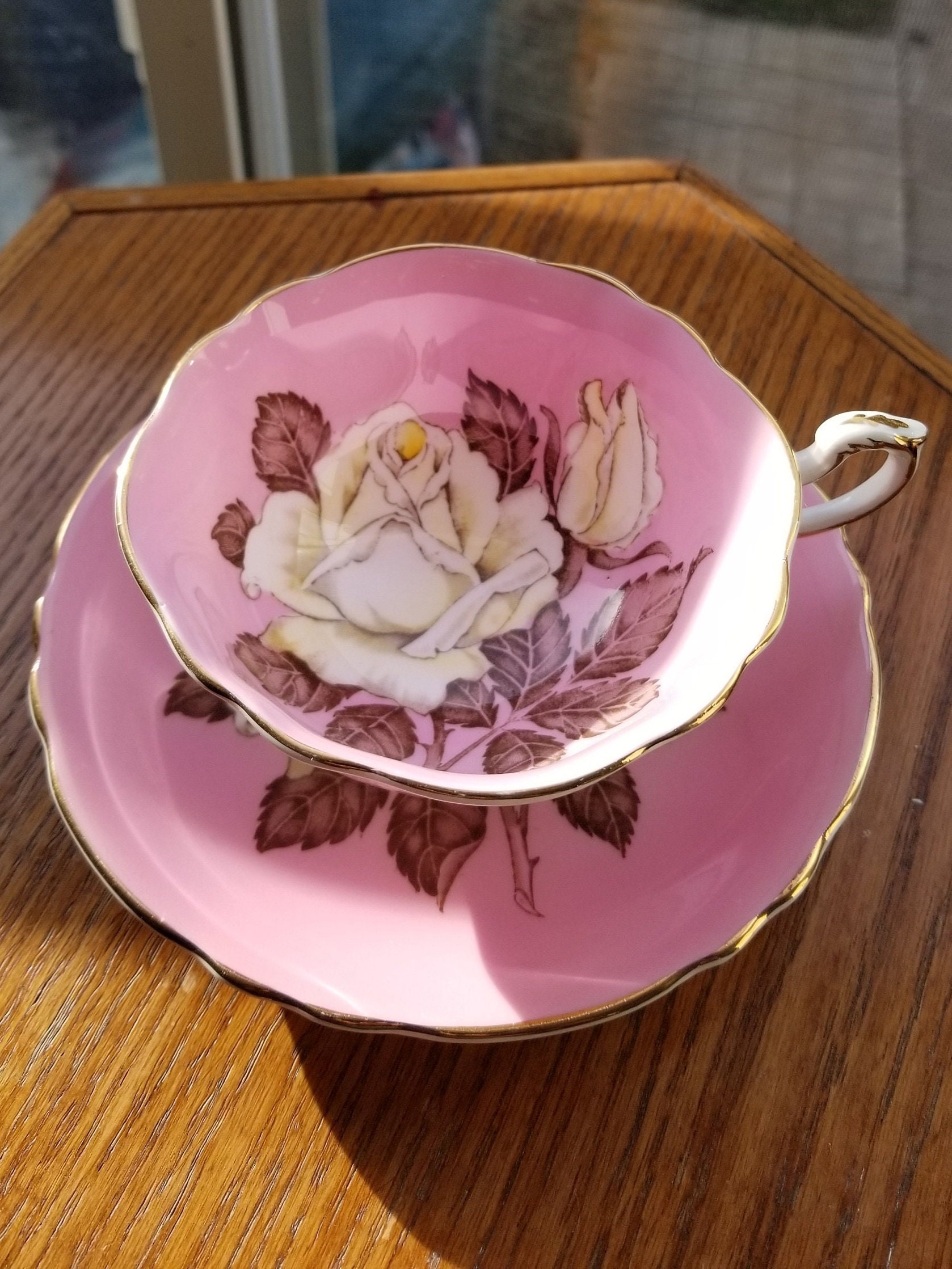 Paragon Mauve Large Floating Rose Teacup and Saucer,bone China