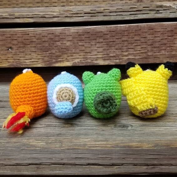 ポケ風かぎ針編み | チャーム スクワート 電球 ピカ キーチェーン