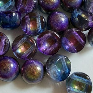20 st cabochoner, 6 mm, Crystal Magic Blue, 2-håls, tjeckiska pressade glaspärlor