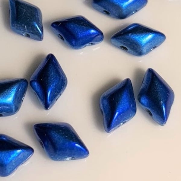 40 pcs Gemduo Beads, Metalust Crown Blue, 5x8mm, 2 hole, diamond shaped Czech Pressed Glass Beads