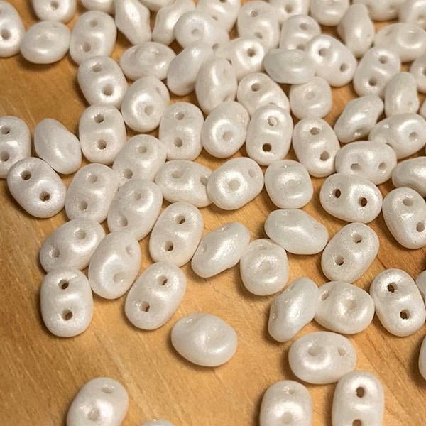 100 pcs SuperDuo Matubo Beads, Pearl Shine White, 2.5x5mm, Czech Pressed Glass Beads