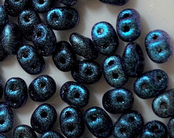 100 st SuperDuo Matubo-pärlor, polykroma mörka Capriblå, 2,5 x 5 mm, tjeckiska pressade glaspärlor