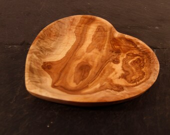 Olive Wood Heart Plate, Wooden heart platter, Rustic Serving Plate, Valentine heart plate, Couple gift idea