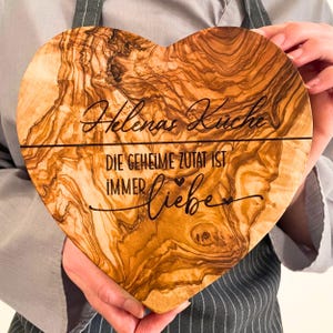 Personalized ist immer Liebe Heart Cutting Board, Unique Engraved Breakfast Board, Olive Wood  custom Heart Mother Gift idea