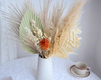 Pampas Grass bouquet,Dried flower bouquet,vase filler,dried flowers,natural flower decor,Flower Arrangement,Small Centerpiece