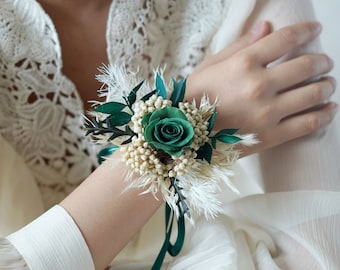 green emerald velvet dress Amazon.com: MAFELOE Corsage and Boutonniere Set for Wedding Prom Party  Homecoming Celebration Artificial Flower Accessories Suit Decor 2 Pieces