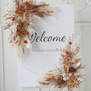 Fiori secchi Arco nuziale, sfondo con festoni di fiori, pergolato di fiori di pampa, centrotavola per matrimonio boho