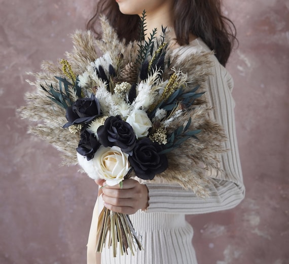 Gothic Schwarz / Weiß Bouquet, Seidenblume Rustikale Hochzeitsblumen, Pampasgras Bouquet, Trockenblumen / künstliche Blumen Braut / Brautjungfer Bouquet