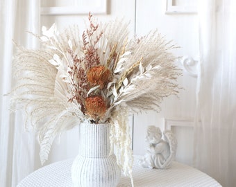 Pampas Grass bouquet,Dried flower bouquet,Palm spear bouquet,dried flowers,natural flower decor,Flower Arrangement,Small Centerpiece