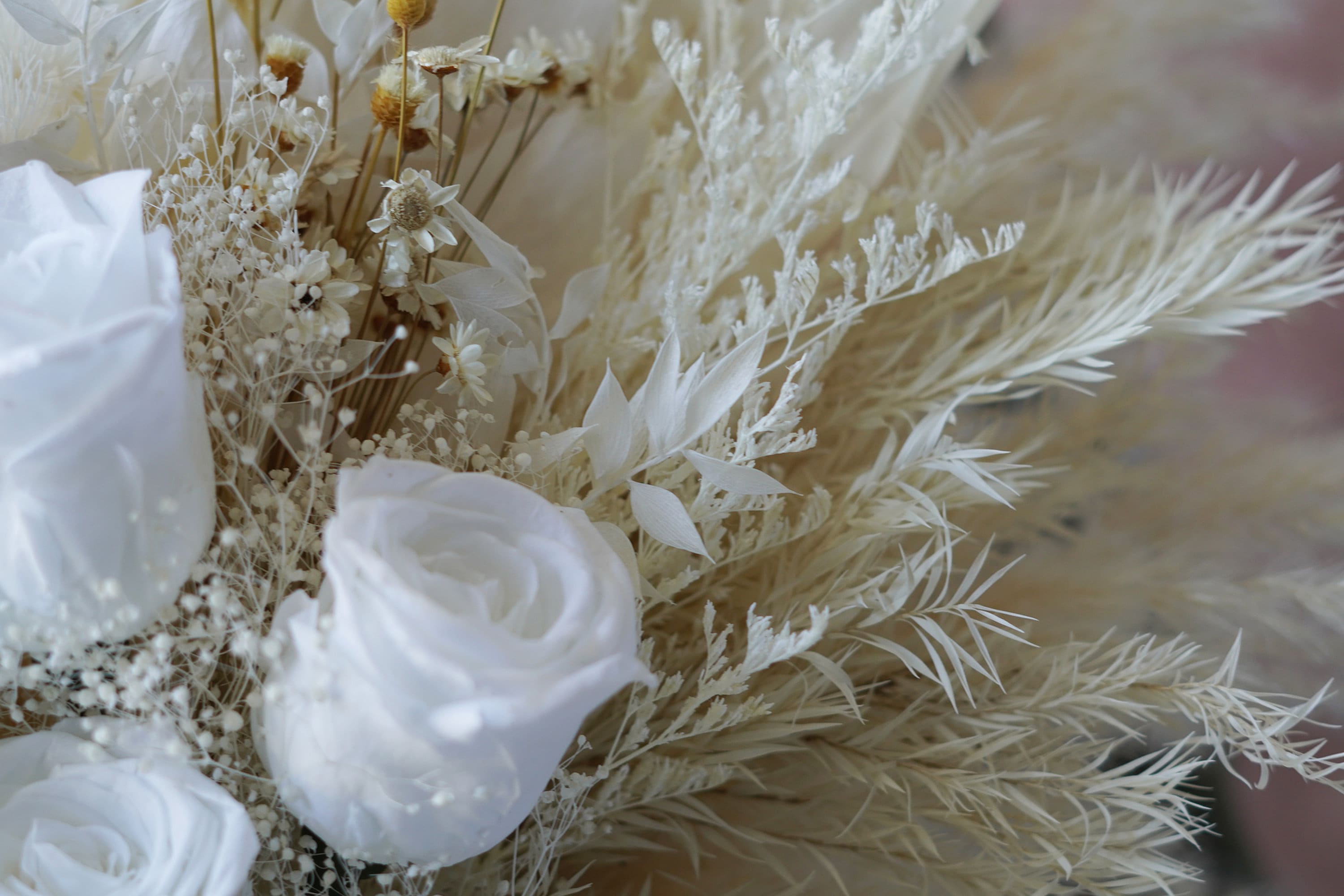 Bouquet de mariée herbe de la pampa rose blanche stabilisée Bouquet de ...