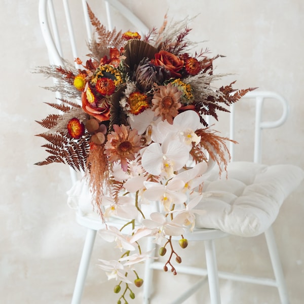 Sunflower& King protea ,Burnt Orange Autumn Dried Pampas Grass wedding bouquet Dried Bridal bouquet,Rustic Boho Brides,Bridesmaid bouquet