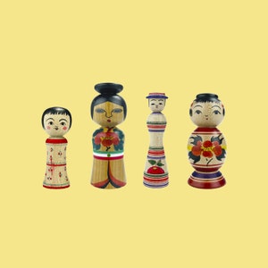 Set of 4 Small Kokeshi dolls / Wooden Japanese miniature doll / Traditional Dento / Vintage Kokeshi / Collectible from Japan / Folk toy