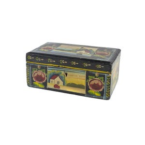 Traditional Vintage Mexican Lacquered and Hand-Painted Wooden Box