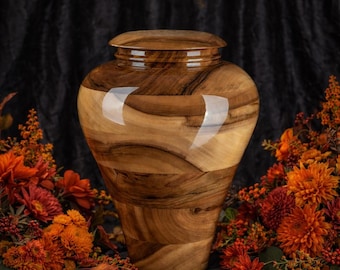 Houten crematie-urn met aandenken en asset voor as Houten urn Walnooturn Natuurlijke houten urn Gepersonaliseerde urnen voor interieur Begrafenisurn