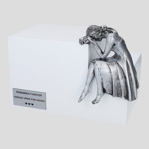 Witte urndoos Artistiek Crematie-urn Huilende vrouw Urn voor vrouw Witte crematiedoos voor as Witte moderne urn Personaliseren menselijke urn