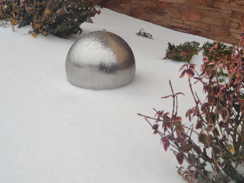 Weatherproof Pet Urn, Durable Outdoor Urn, Rust-Resistant Memorial Urn, Garden-Ready Cremation Urn, Waterproof Urn for Ashes, Stainless Steel Outdoor Urn, Sturdy Urn for Memorial Garden, Solid Metal Cremation Urn