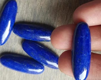 Ovale lapis lazuli cabochon: natuurlijke losse edelsteen, platte achterkant (4 x 8 mm tot 15 x 30 mm)