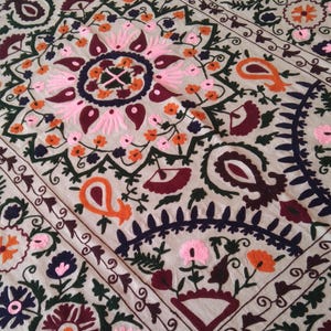 Handmade Suzani Embroidered Wall Hanging – Vintage Uzbek Textile, Boho Tapestry, Bohemian Tablecloth, Large Decorative Throw Blanket