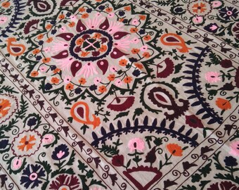 Handmade Suzani Embroidered Wall Hanging – Vintage Uzbek Textile, Boho Tapestry, Bohemian Tablecloth, Large Decorative Throw Blanket