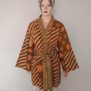 Kantha Hand Embroidery Winter Short Kimono, Vintage Kantha Jacket Women Kimono, Cotton Jacket  Quilt Kimono, Vintage Ladies Kimono For Women