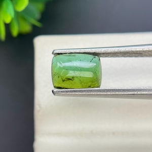 Natürliche Grüner Turmalin Zuckerhut Kissenform 7.2x5.3 MM 1.50 Karat Edelstein