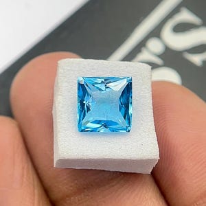 Natural Swiss Blue Topaz 8mm Square Cushion Cut Loose Gemstone For Jewellery Use