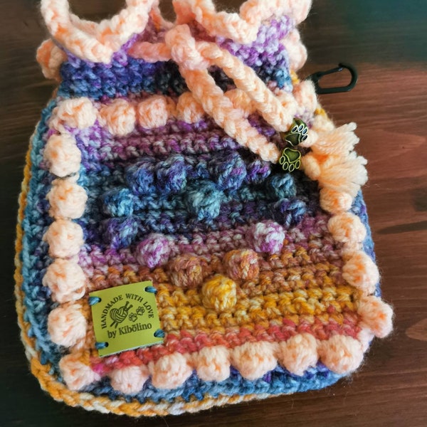 Sac à main sac à friandises crocheté fait main pièce unique en couleurs bonbons perles de pattes pour chiens de taille moyenne bouledogue français carlin