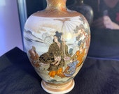 Top quality Meiji Satsuma Kyokuzan vase perfect condition