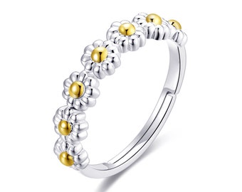 Adjustable Daisy Chain Ring by Philip Jones