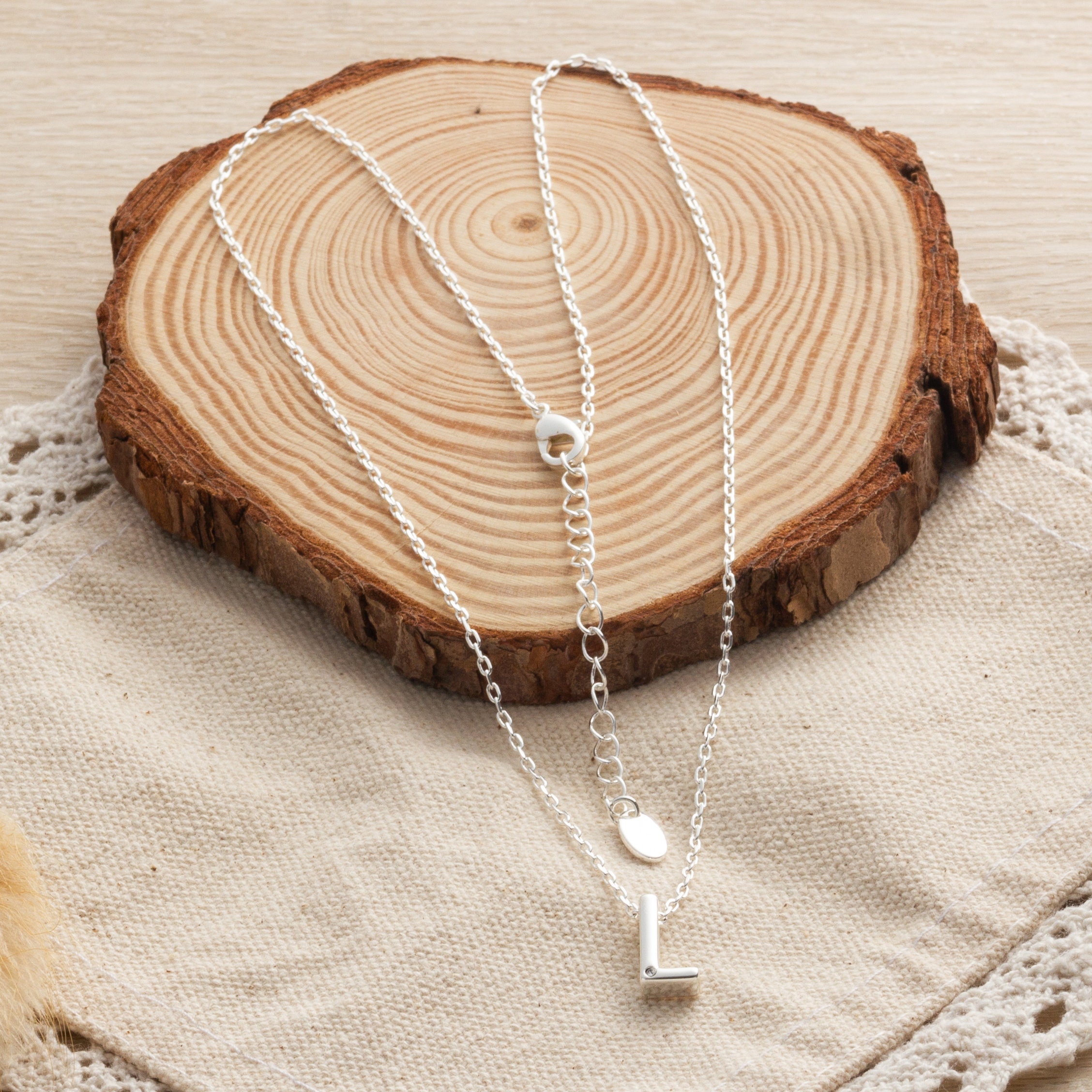 Philip Jones Collana Iniziale Lettera K Con Cristalli Zirconia – Placcata Argento, Ipoallergenica, Regalo