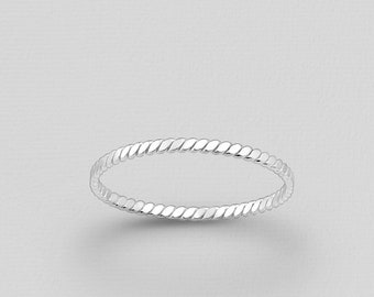 Sterling silver twisted ring twisted ring, Textured silver ring, Stacking silver ring, Sterling silver dainty ring, Gift for her, minimalist