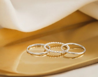 Sterling Zilveren Stapelring, Effen Zilveren ring, Gehamerde Zilveren ring, Kralen Zilveren ring, Zilveren stapelring set, Cadeau voor haar, handgemaakt