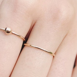 Solid Gold Band Ring, 9k Solid Gold Plain 1mm Band Ring, Stackable Ring, Minimal Solid Gold Ring Handmade Jewelry, Gift For Her, Dainty Ring