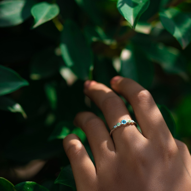 London Blue Topaz & Peridot Ring, Graduated 5 Gemstone Ring, Minimalist Stacking Silver Ring, December Agust Birthstone Ring, Gift for Her image 2