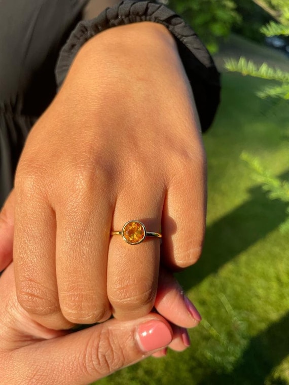 Gold ring hotsell gift for girlfriend