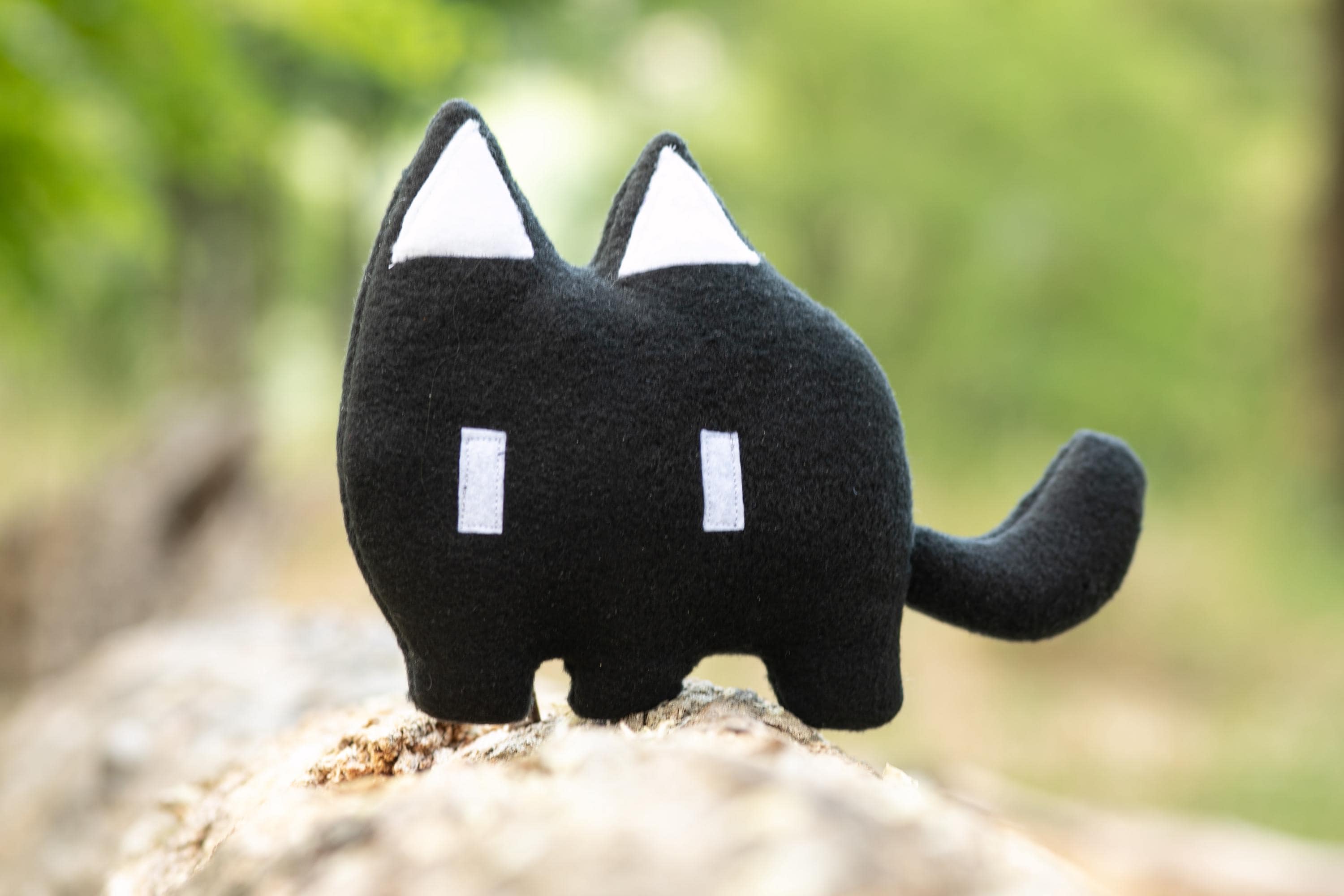 OMORI ニャーゴ　クッション OMORI ニャーゴ クッション