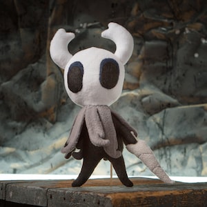 Hollow Knight Plush, Hollow Knight Stuffed animal, Handmade Fan Art, soft plushie, 11x5 in