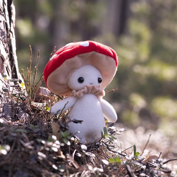 Small Mushroom Guy Plush • Forest Spirit Doll • Handmade Kawaii Mushroom Toy • Soft Woodland Creature • Fairycore Gift • Cute Plushie