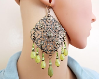 Pendientes de araña grandes de jade verde oliva: Arañas de filigrana de bronce envejecido #3281