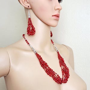 Conjunto de colar e brincos artesanais de prata com quartzo vermelho facetado e ousado nº 3322