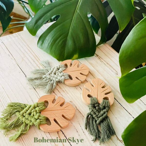 Monstera macrame baby tether