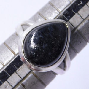 Nuummite Sterling Silver Ring, high Grade, Greenland Nuummite Ring, Protection black nuummite ring,Jewelry ring, Gemstone ring, Large Ring,
