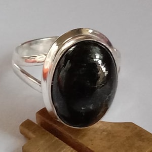 Nuummite Sterling Silver Ring, high Grade, Greenland Nuummite Ring, Protection black nuummite ring, Jewelry ring, Gemstone ring, Large Ring,