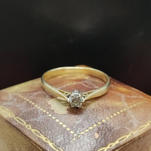 Beautiful Decorative Vintage Sheffield Import Hallmarked 0.10 Carat Solitaire Diamond 18ct Yellow Gold Engagement Ring - size M1/2