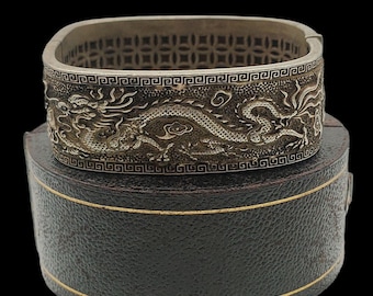 Impresionante brazalete de dragón chino plateado decorativo de origen tibetano chino, elaborado con maestría, de 18 cm.
