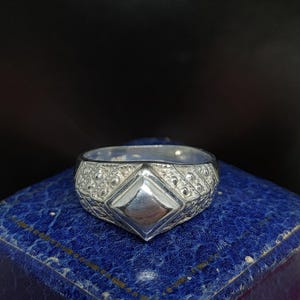 Beautiful Vintage Skillfully Crafted Unique Statement Design Square Cartoche Decorative Shoulders Heavy Sterling Silver Signet Ring - O1/2